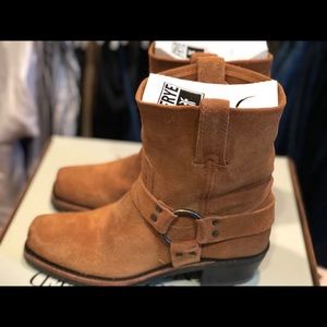 FRYE harness 8R Boots. New!